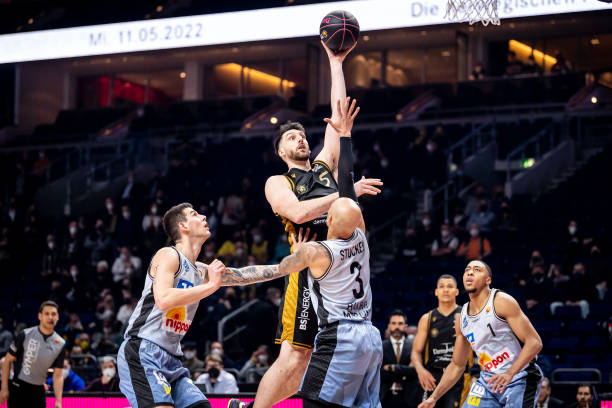 多年来致力 多年来致力