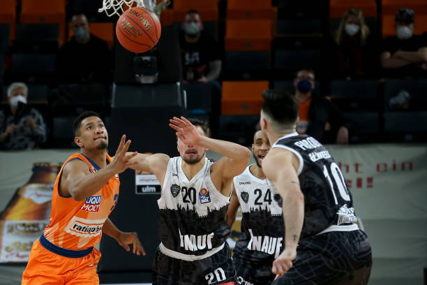 借助这场赛 借助这场赛